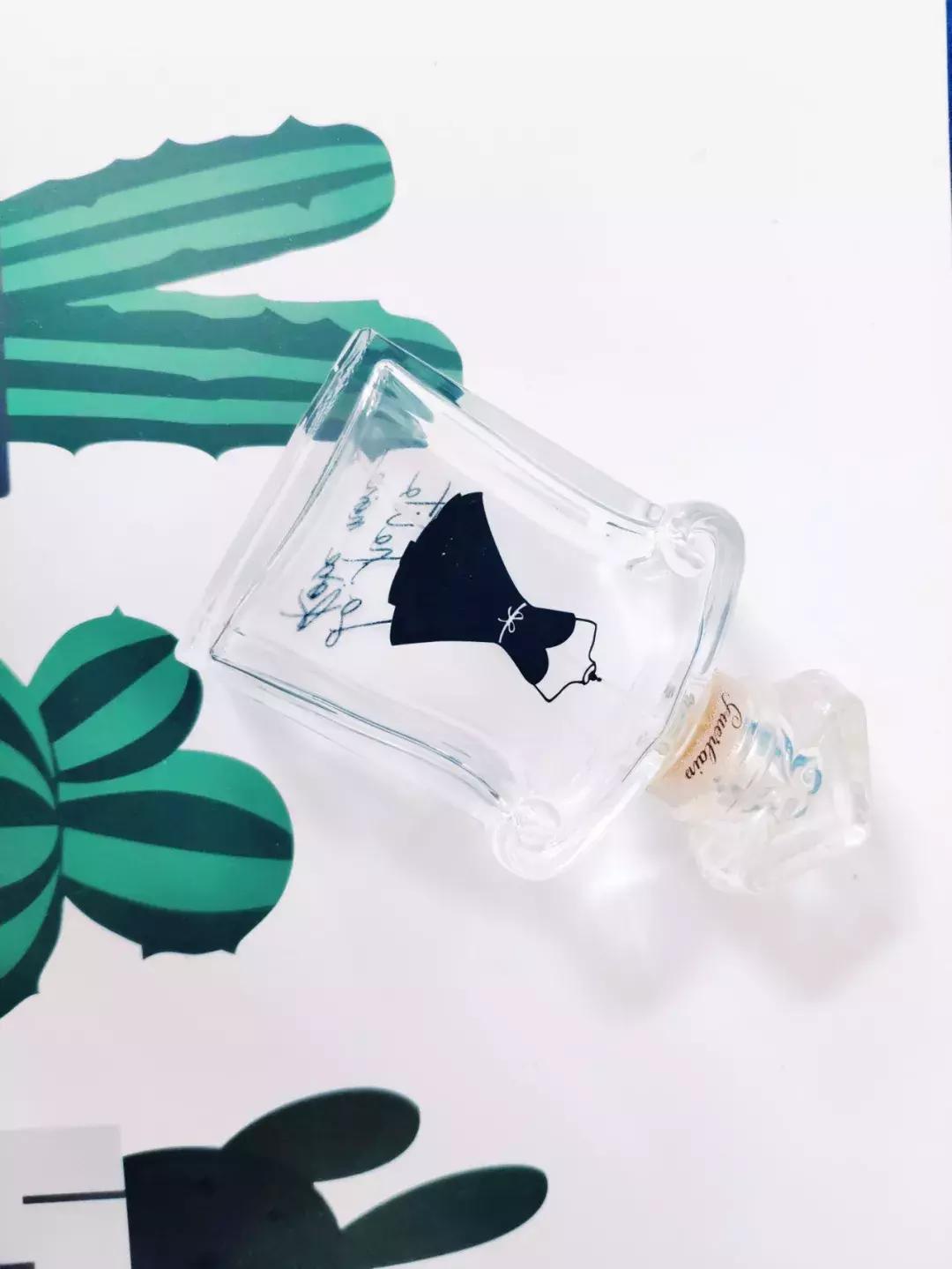 空瓶记|娇兰小黑裙香水这么多，为何我要pick她？