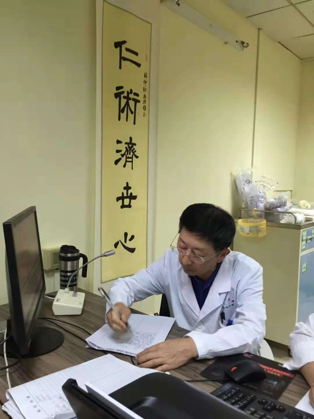 治疗卵巢癌的帕利类新药价格,卵巢癌靶向药尼拉帕利可以报销吗