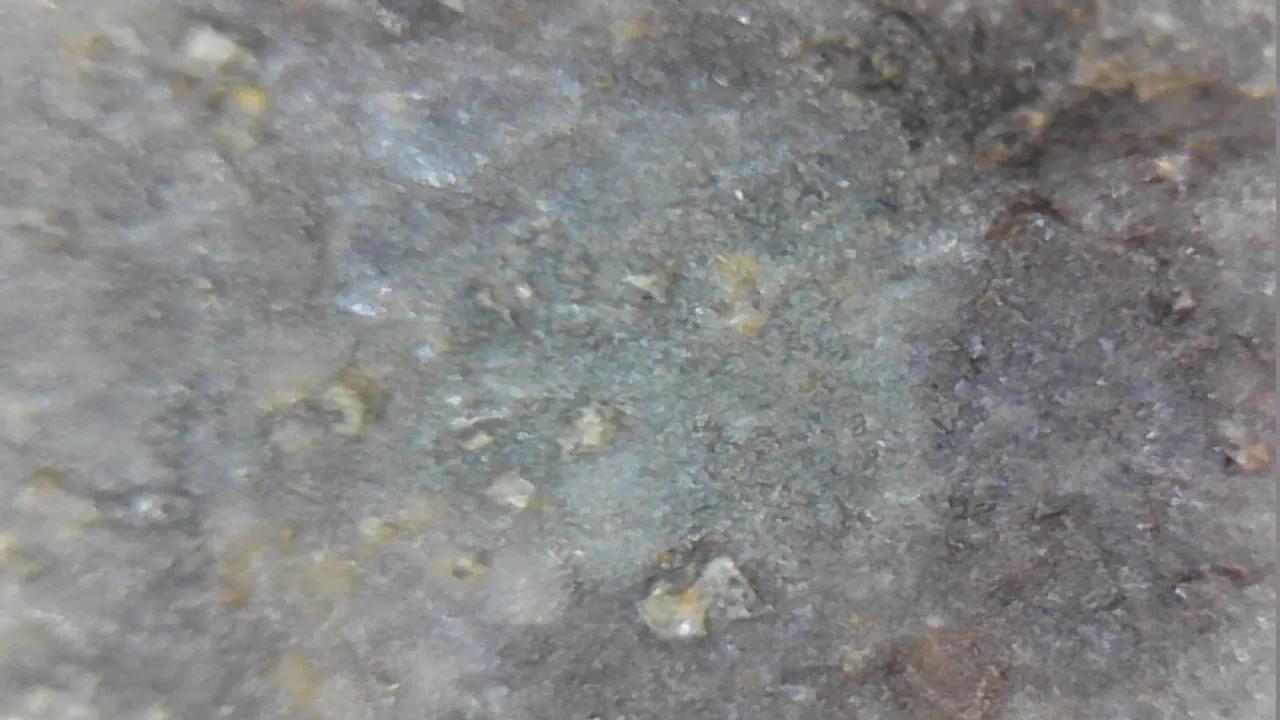 石陨石的熔壳气印特征,石陨石熔融层物理特征