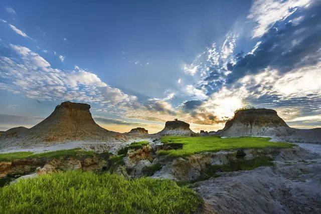 吉林省风景好的公路,吉林省第一条高速公路是哪条