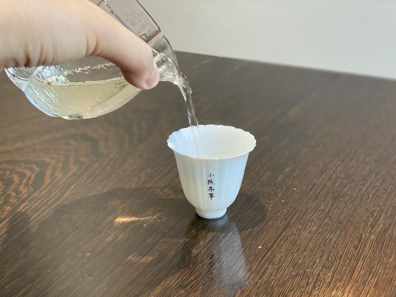 隔夜茶和放置久的茶区别,隔夜茶真的不能喝吗