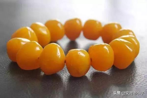 蜜蜡琥珀和老蜜蜡琥珀有什么区别,文玩蜜蜡原料怎么分辨真假