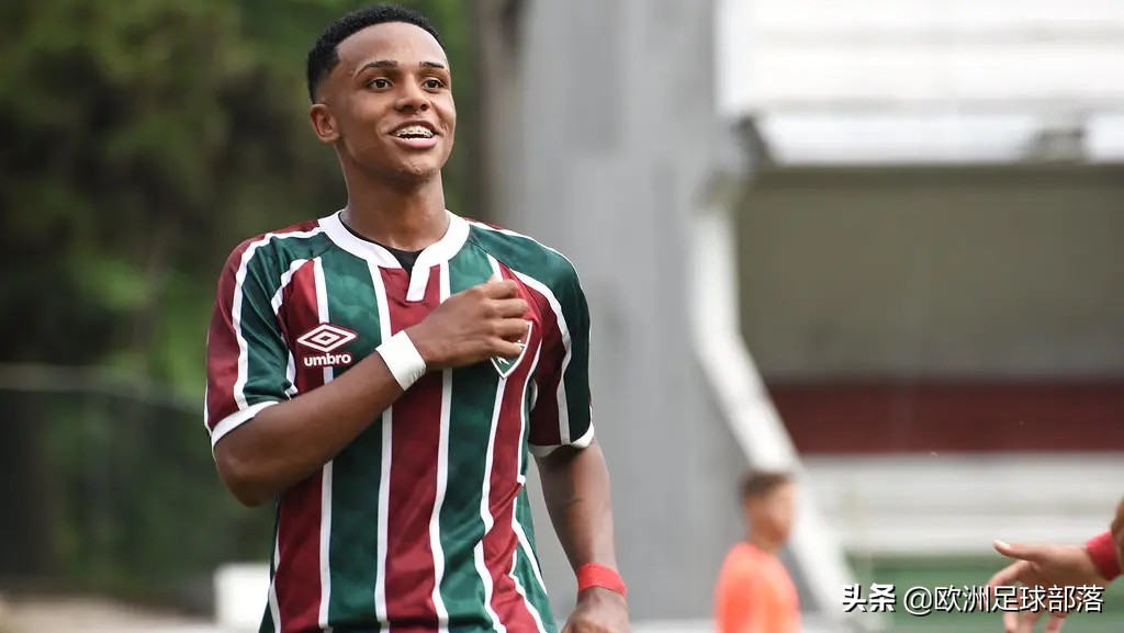 最高4000万欧敲定两名巴西小将，足球大鳄集团全球搜罗才俊