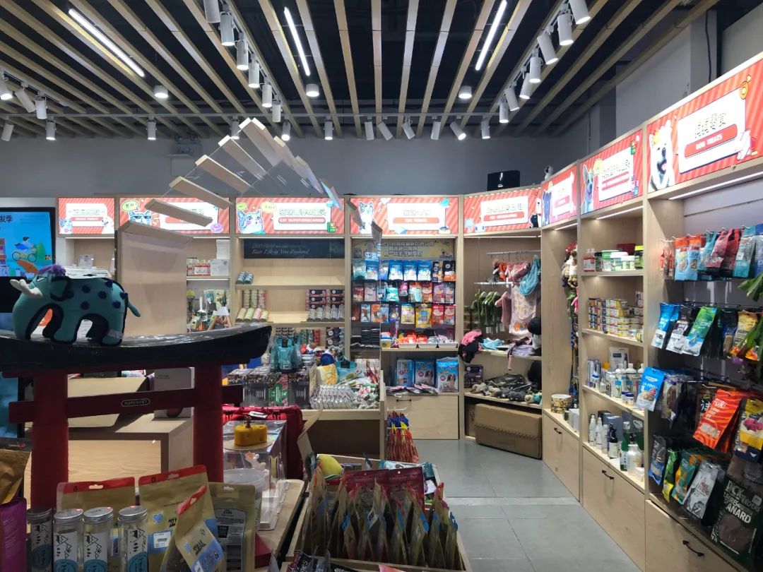 靠十平米小店铺月挣10万,10平米店做什么可以月入过万