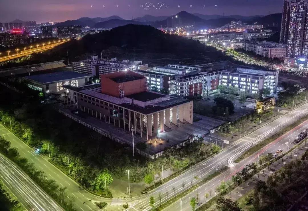 微巡礼丨南山“后起之秀”—深圳市第二高级中学