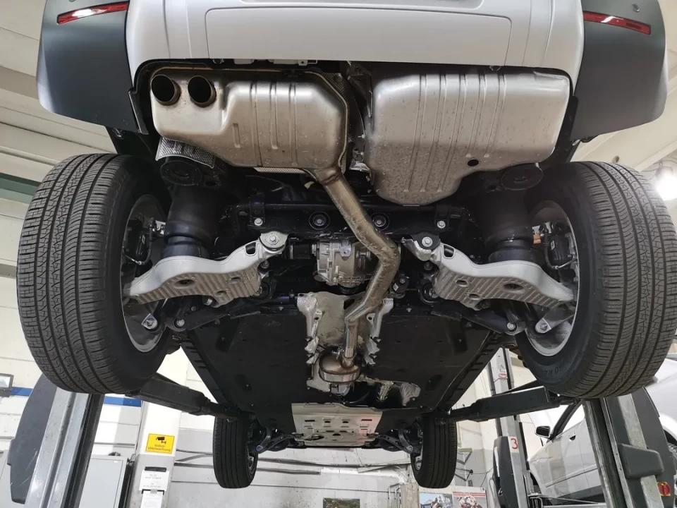 路虎卫士极度试驾,新款路虎卫士越野深度评测