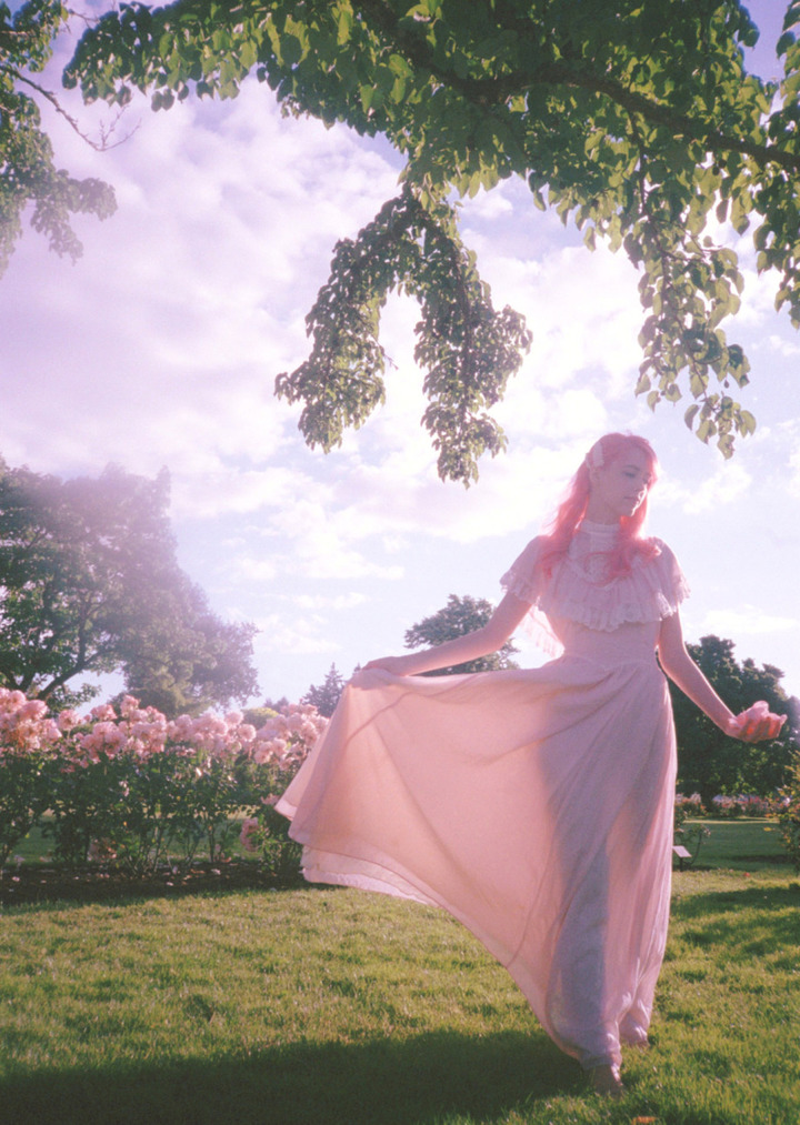 手机摄像头刮花了影响拍照吗,手机摄像头玻璃刮花有影响吗