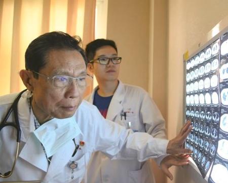 千与千寻巨婴变身后的经历,千与千寻巨婴代表什么