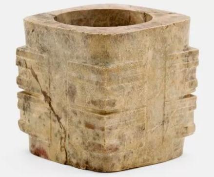 在纽约贩卖良渚古玉的中国商人：卢芹斋、姚叔来、李文卿及游筱溪