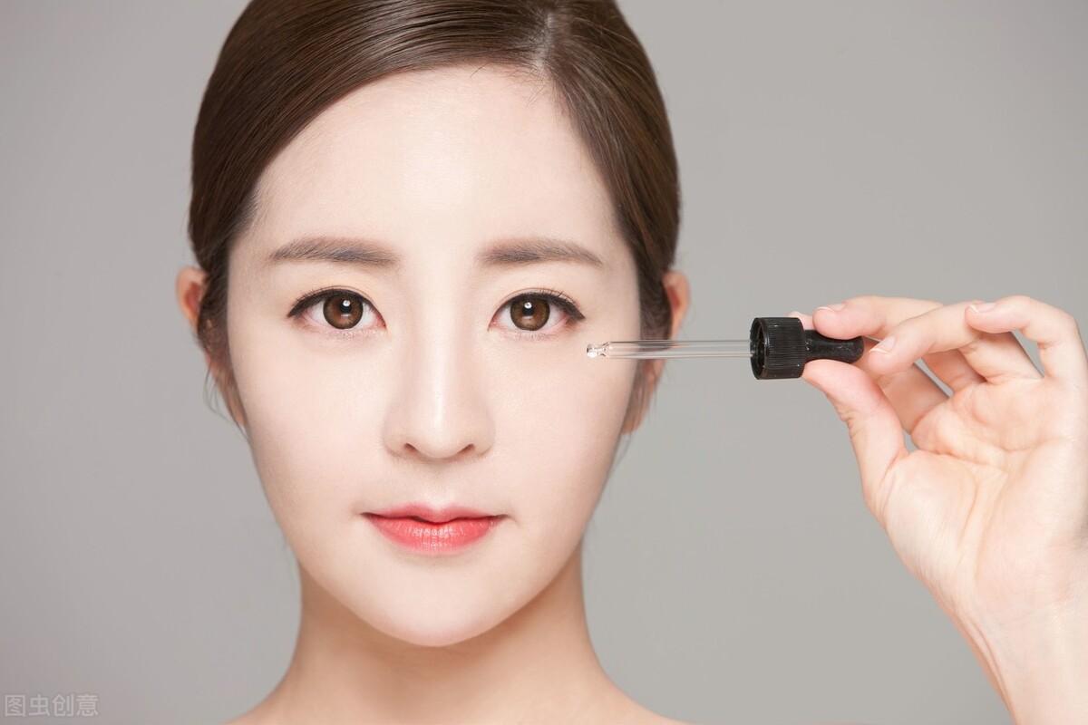 黄黑皮怎么变白高级感,黄黑皮如何养成干净皮肤