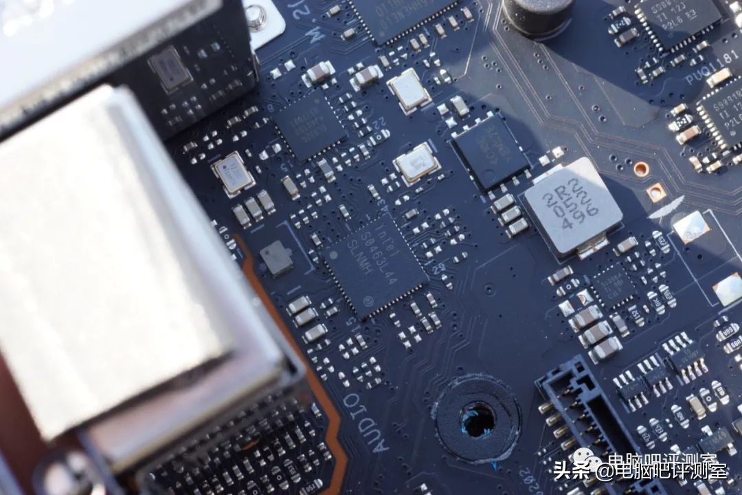 华硕rogmaximusxiii双卡,华硕rogmaximus主板对比