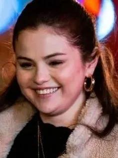 现在流行圆脸还是瓜子脸,现在是流行瓜子脸还是圆脸