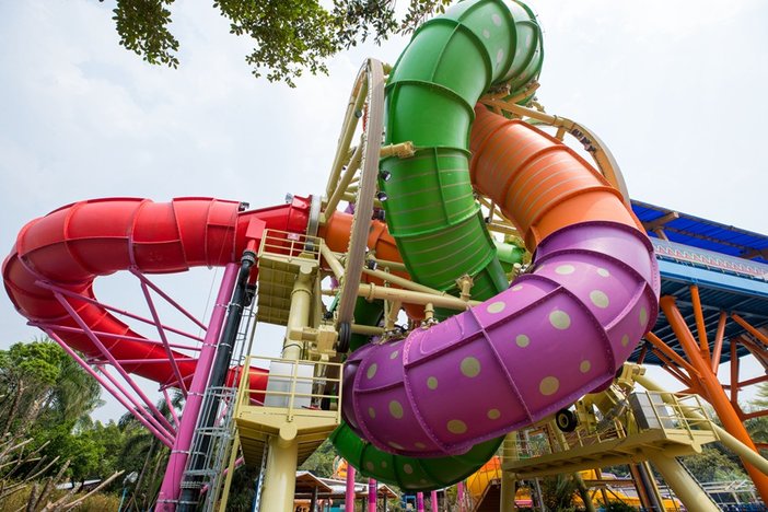 广州长隆水上乐园巨洪峡第一视角,广州长隆适合小朋友玩的水上乐园