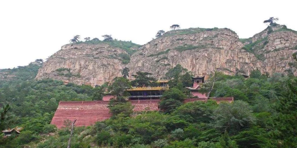 五岳北岳恒山攻略,五岳中的北岳是恒山吗