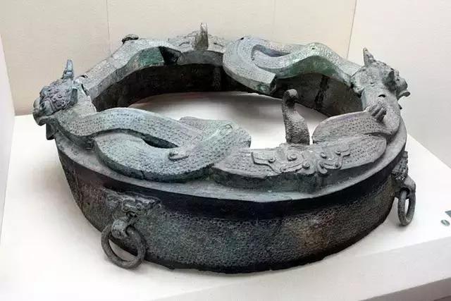 龙比虎厉害还是虎比龙厉害,龙跟虎是百兽之王吗