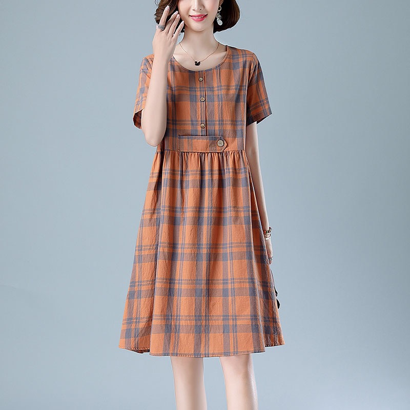 适合40岁穿的裙子高级感,女人过了四十岁别穿大妈装