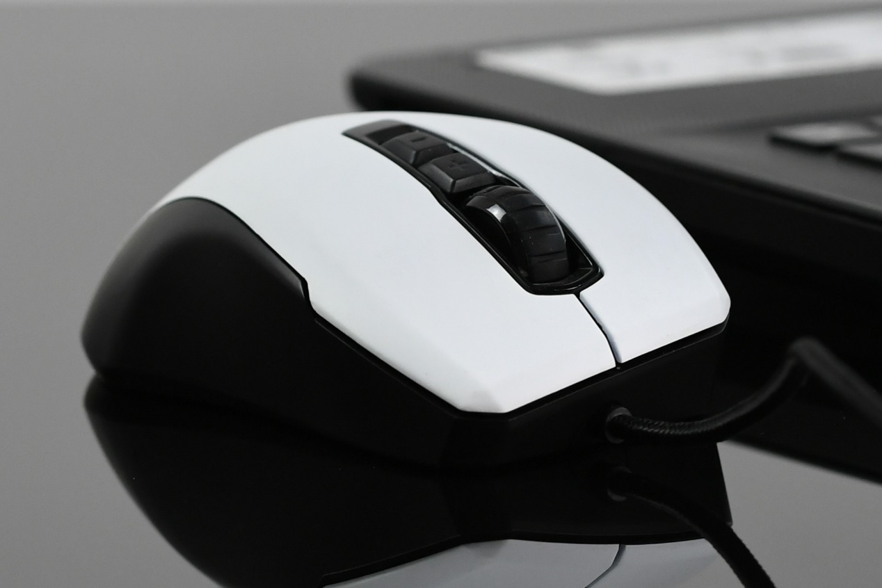 冰豹大手鼠标推荐,适合小手的游戏鼠标多键位