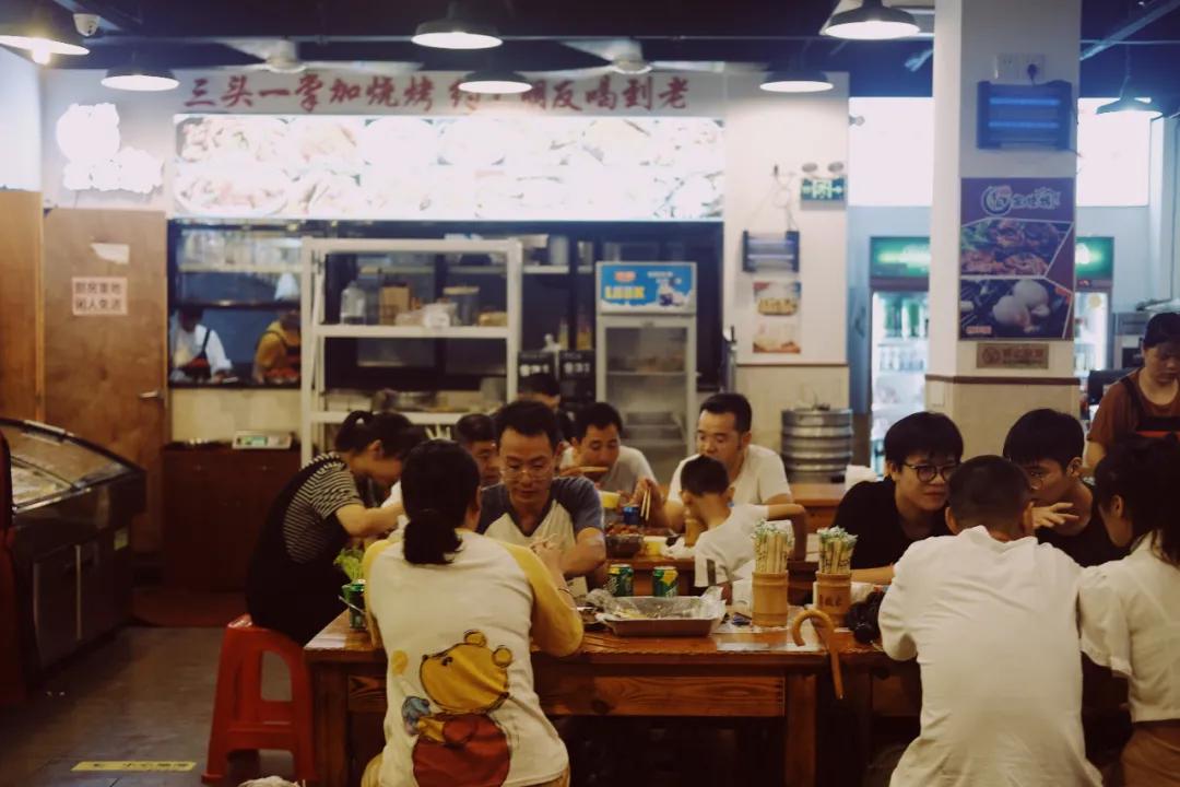 每顿人均20块，坐高铁来这座浙西小县城吃个过瘾