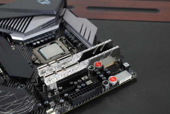 i710700可以玩赛博朋克2077吗,i712700h核显能玩赛博朋克2077吗