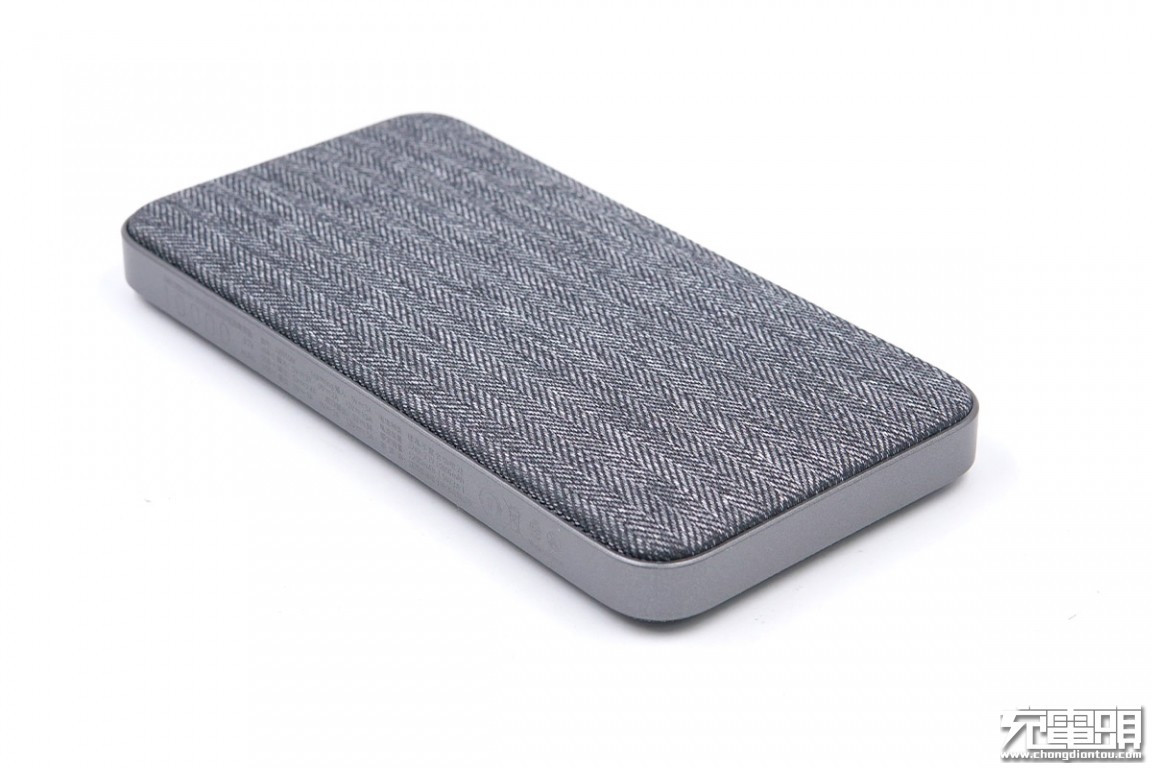 苹果原装快充和认证的紫米快充,紫米10000毫安尊享版拆解