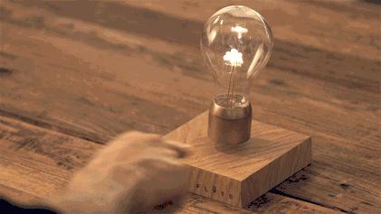 钨丝灯泡为什么会发光,白炽灯和钨丝灯照明原理一样吗