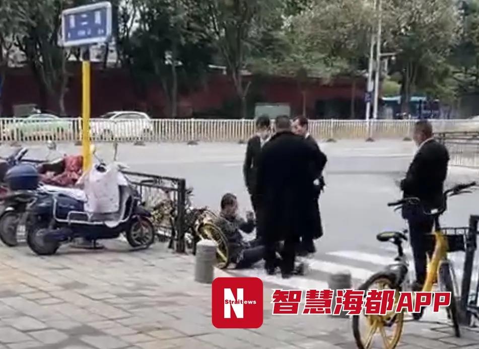 华润物业打人事件处理,物业员工殴打业主已被拘留停职