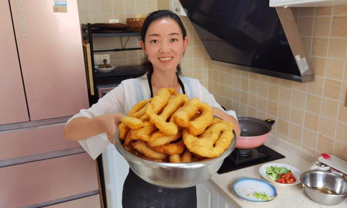 油条粉和泡打粉炸油条,炸油条用小苏打还是泡打粉