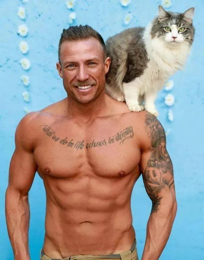 谁说*男猛**和萌猫必须二选一？这次我全都要