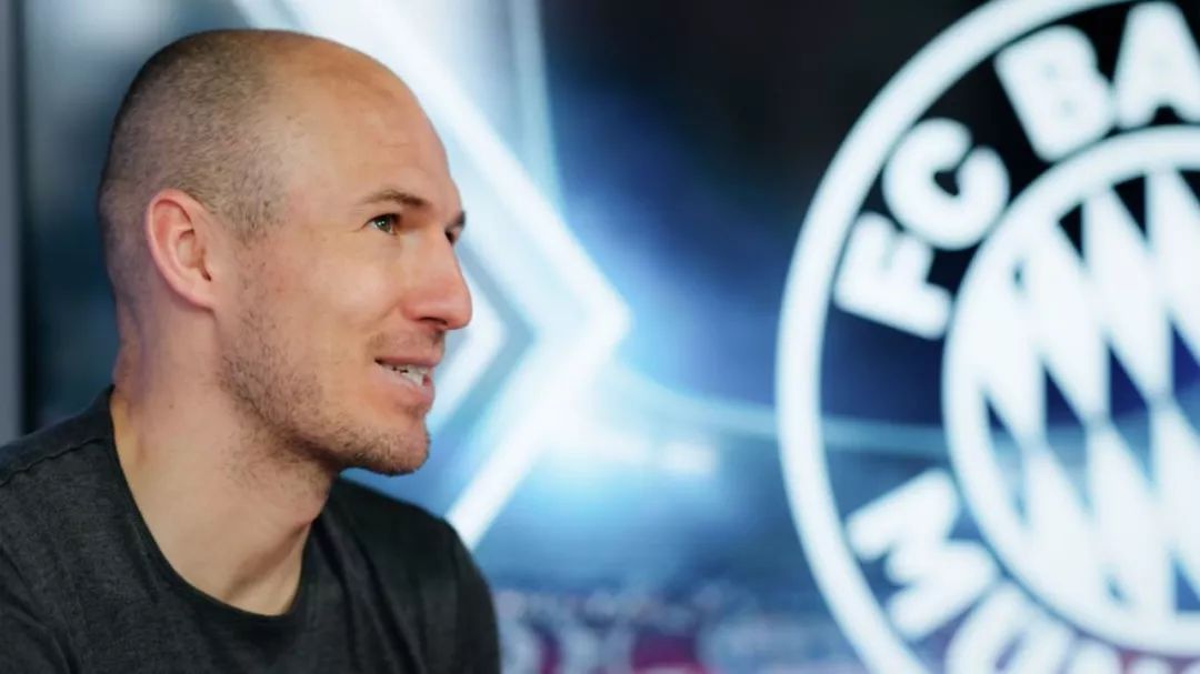 十年仁生铸传奇，小飞侠终老拜仁