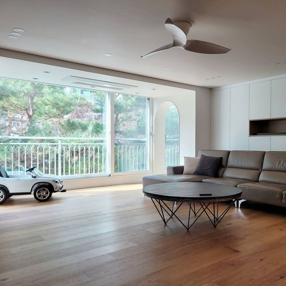 两居室这样装修清爽干净无负担,两套房子打通后装修效果