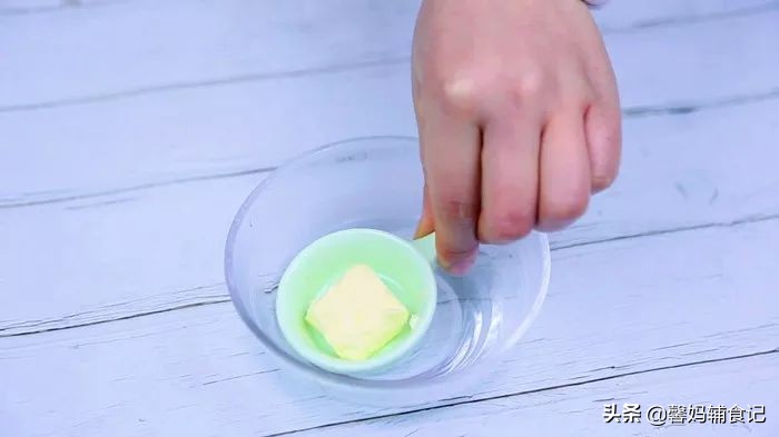 自制小零食不用白糖也不用奶,只需要纯牛奶和糖做的小零食