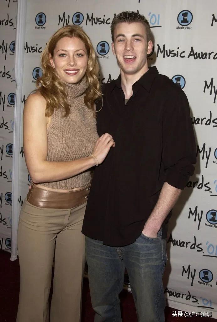 赛琳娜官宣新恋情是真的吗,赛琳娜官宣新恋情图文