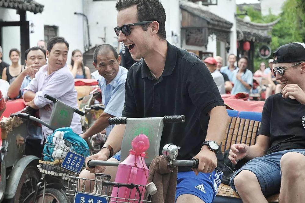 爸爸意外去世后，我用一支笔，救回有自毁倾向的妈妈