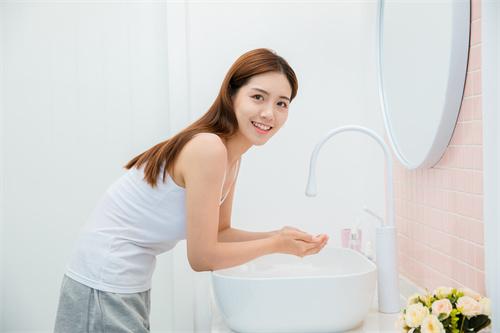 痘博士三招淡化痘印不可不知,痘博士日常护肤防斑的注意事项