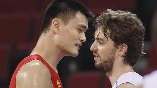 姚明加索尔历史地位对比,姚明和加索尔数据对比