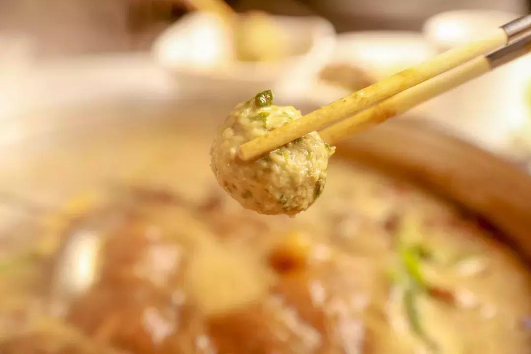 全国最火的美蛙鱼头,超火爆美蛙鱼头