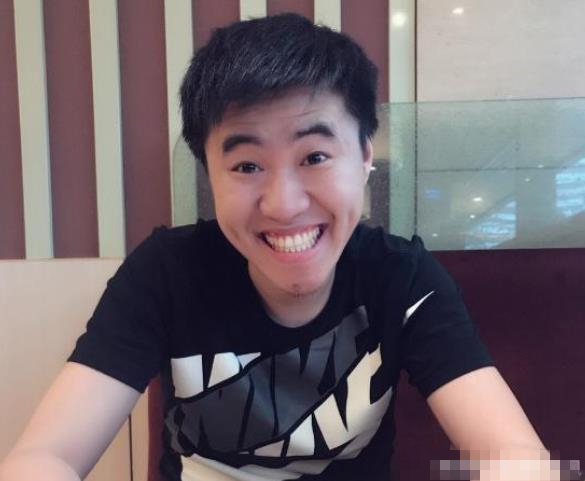 乐言果然很乐爷:第三次*牙虎**首秀不怼包子搞霸哥,霸哥回应了