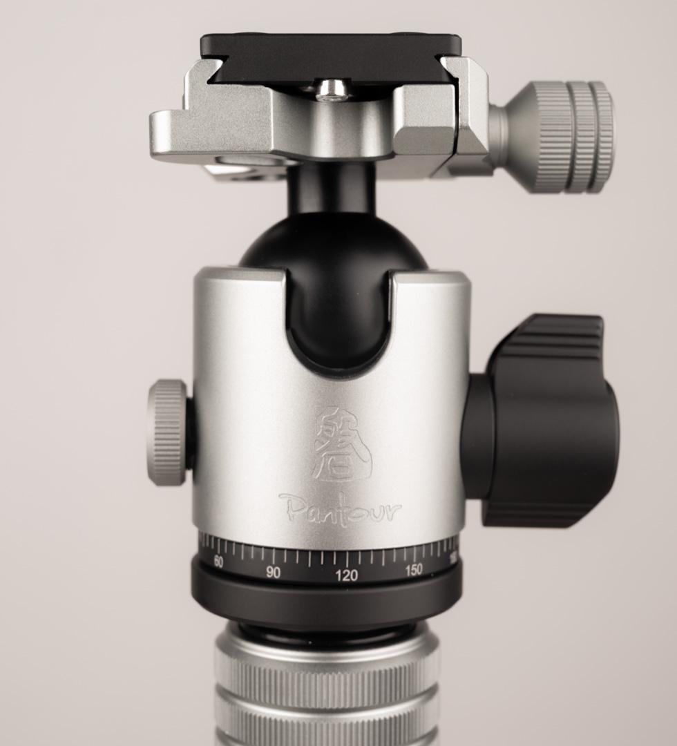 三脚架便携款和稳定款怎么选,三脚架轻便还是稳固