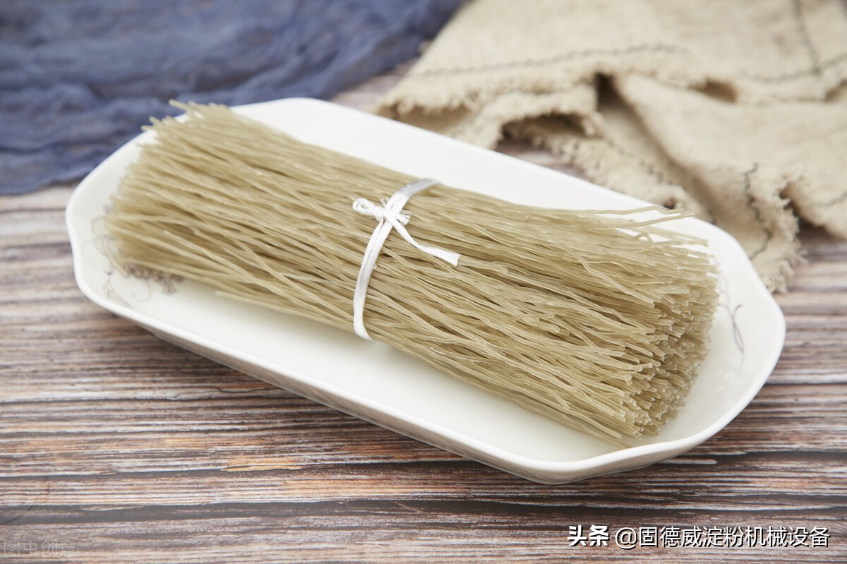 全自动粉条机一斤红薯产多少粉条,最新的红薯粉条机