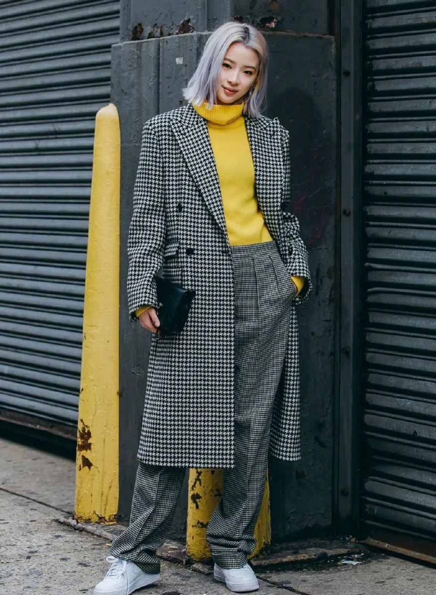 你还在买这么贵的大衣吗,买了件比较贵的大衣有些后悔