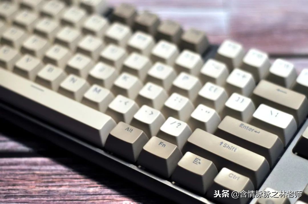 红轴正刻机械键盘,悦米红轴机械键盘