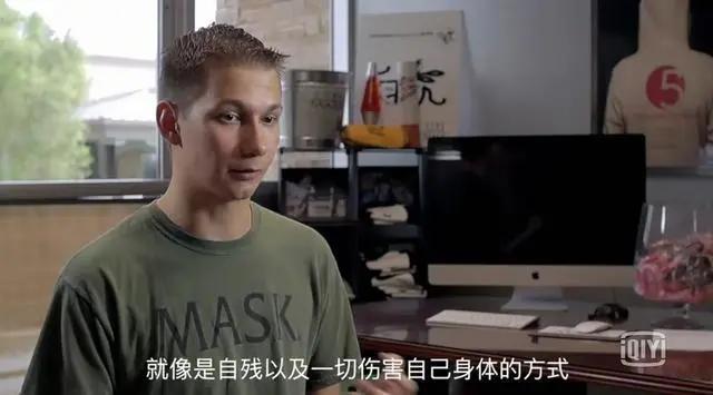 15岁男孩留下三封遗书后自杀：“妈妈，你本可以救我”