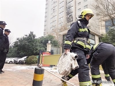 每日最陕西｜西安一小区仅有291个地面车位，竟让400多业主都交钱，物业工作人员：“业主要交也不能阻止啊”