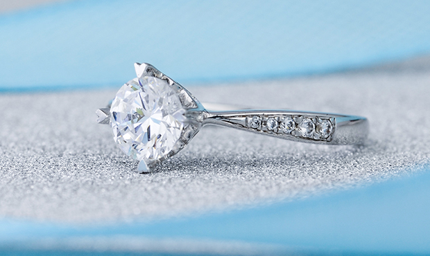 求婚戒指怎么选,戒指买铂金还是k金好