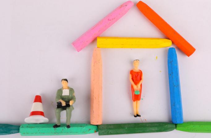 房多多创业现状,房多多上市股价多少