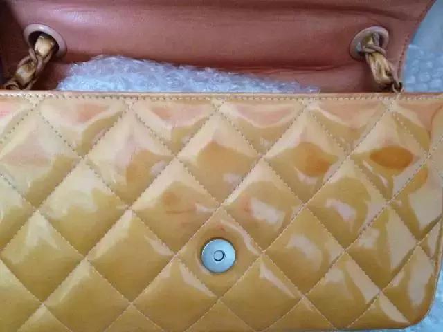 真皮包包怎么保养不会开裂,怎样保养包包更有光泽度