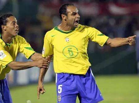 从节拍器到司令塔——近三十年组织型后腰的发展