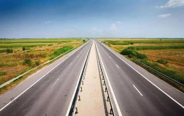 修路占用村集体土地合法吗,修路毁坏基本农田怎么处理