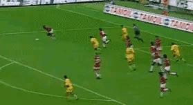 足球场上精彩过人瞬间,足球精彩进球瞬间