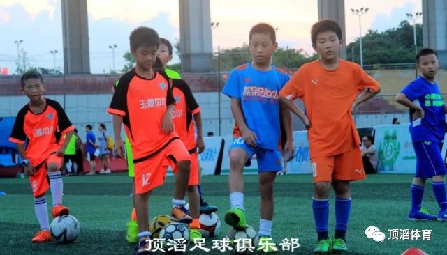 2020-2021足坛大事回顾,预测足坛未来十年的事件